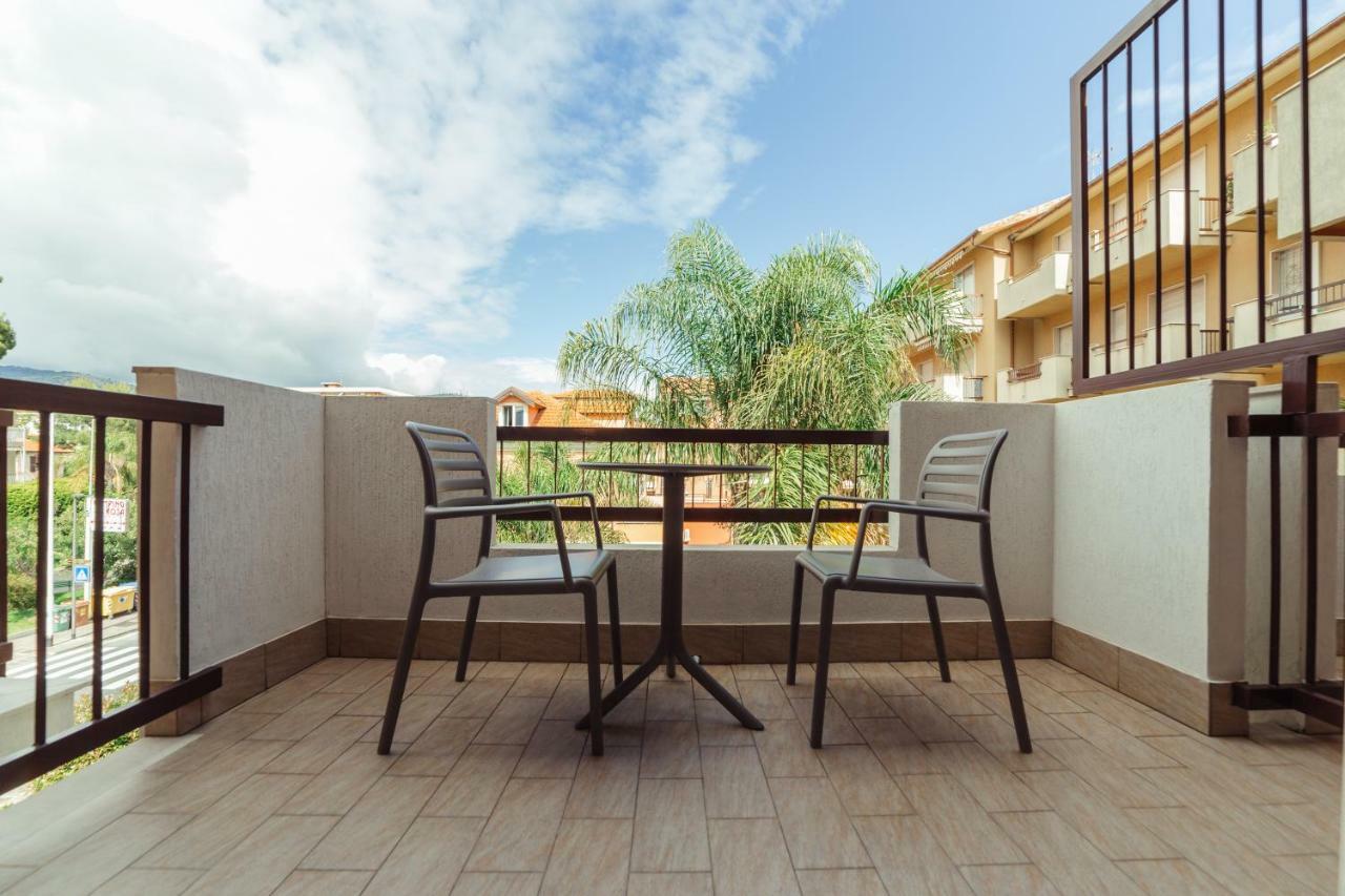 Residence Greco & Linda San Bartolomeo Al Mare Extérieur photo